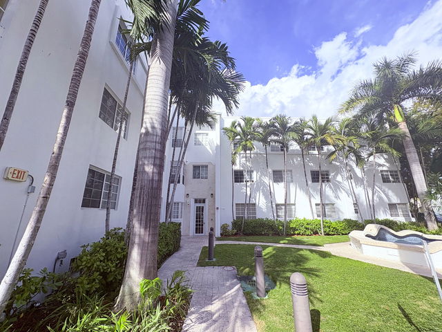 1300 Social Club  photo 2